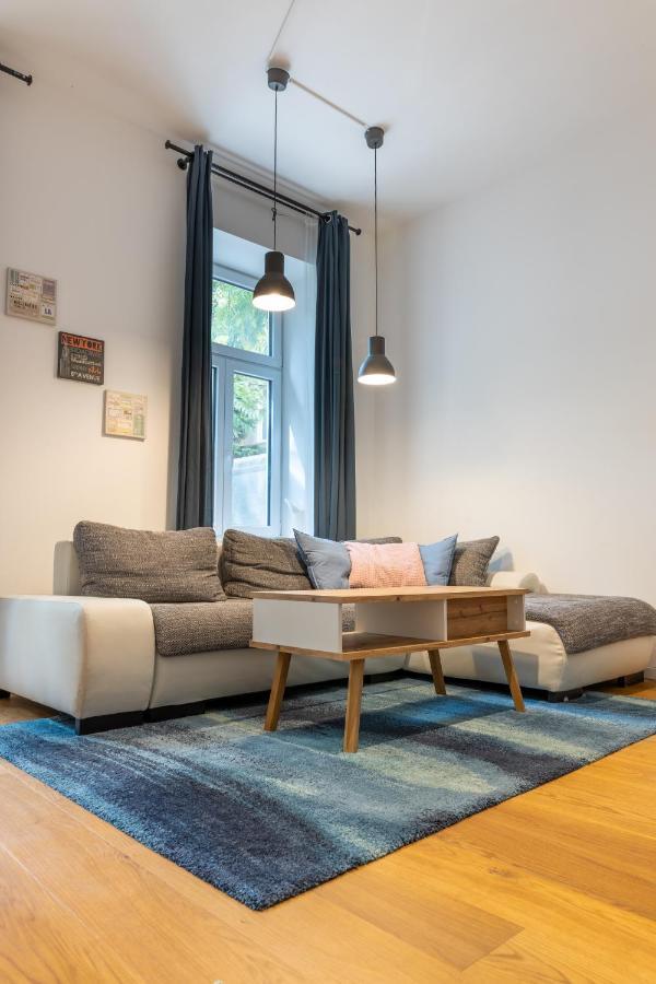 Cozy Apartment, 2 Private Terraces, 8 Min To City Center Viena Exterior foto